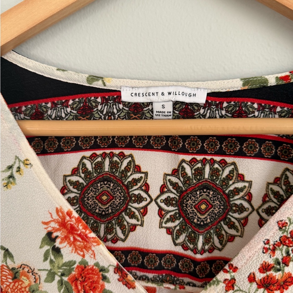 NWOT Crescent & Willough Floral Tie-Front Blouse - Picture 3 of 7